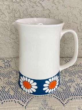 Figgjo Flint Vintage Turi Design 6.5”Daisy Pitcher 1075 Made in Norway 1969-75